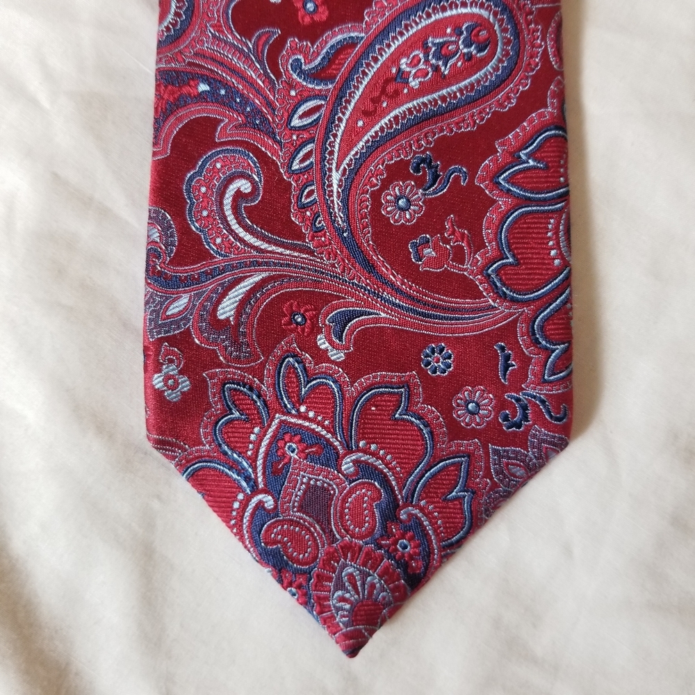 Tommy Hilfiger 100% Silk Tie Floral and Paisley - Picture 1 of 6